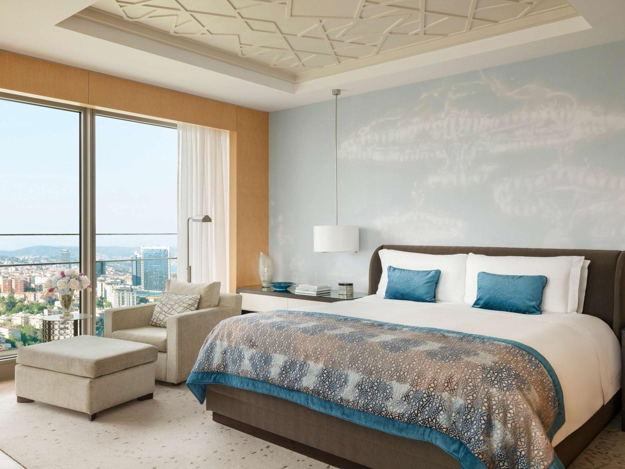 Raffles Готель 5*