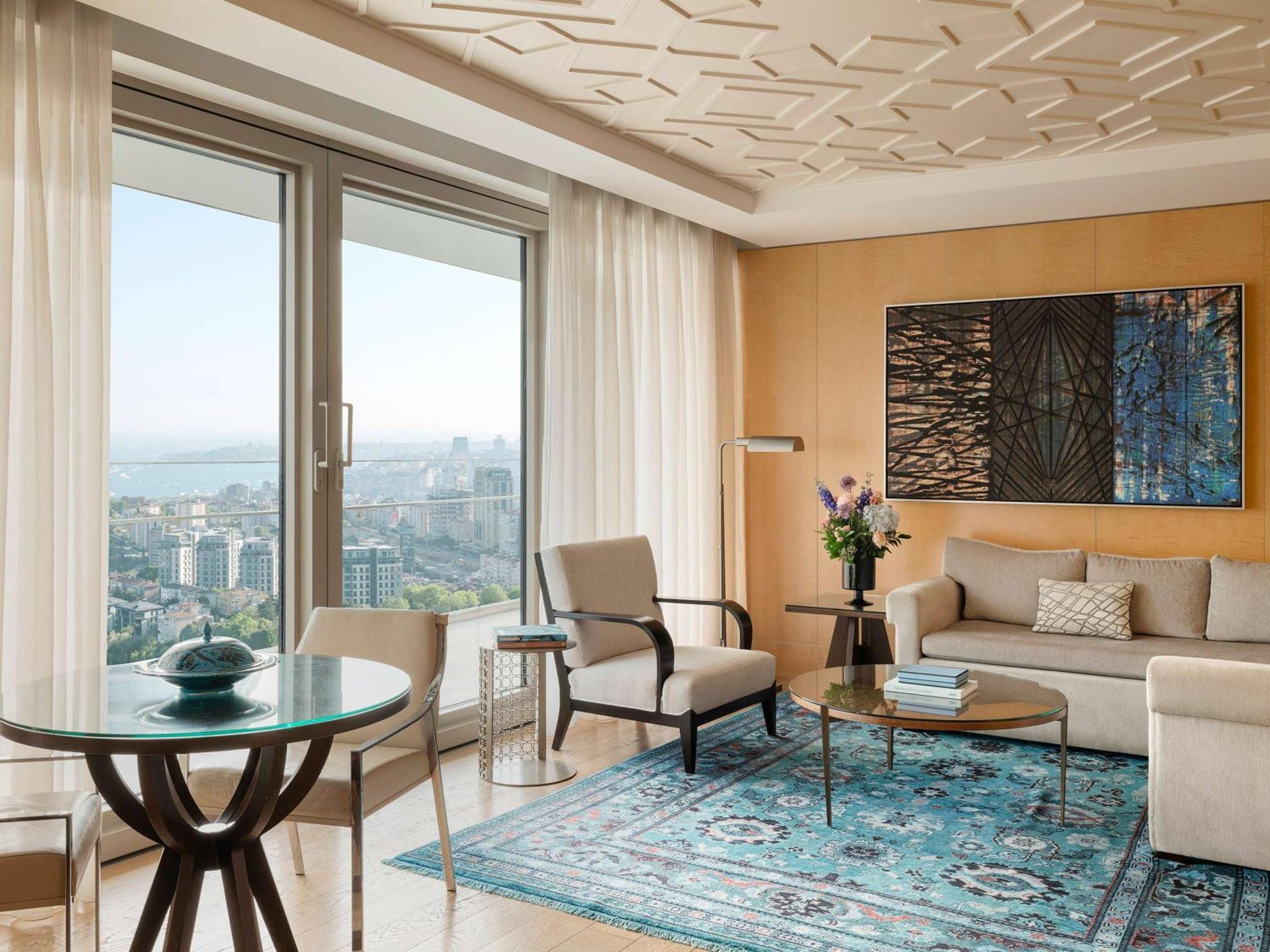 Raffles Отель 5*